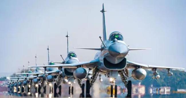 印尼采购歼-10释放何信号 中印尼防务合作深化