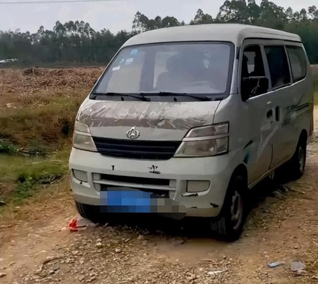 找到走失4岁女童后派出所所长哭了 真相扑朔迷离